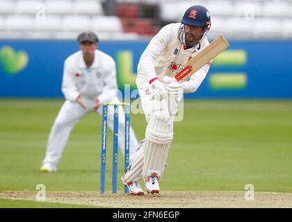 Chelmsford, Royaume-Uni. 14 mai 2021. CHELMSFORD ANGLETERRE - MAI 14: Sir Alistair Cook d'Essex pendant le LV Insurance County Championship Group 1 deuxième jour de quatre entre le CCC d'Essex et le CCC de Derbyshire au terrain du comté de Cloudfm le 14 mai 2021 à Chelmsford, Angleterre crédit: Action Foto Sport/Alamy Live News Banque D'Images