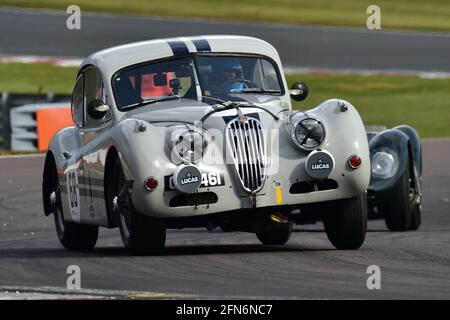 Marc Gordon, Read Gomm, Jaguar XK140, Trophée RAC Woodcote, Trophée Stirling Moss, Pour les voitures de sport avant 61, Festival historique de Donington, Donington Park Banque D'Images