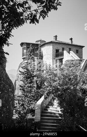 Monastères de Meteora en Grèce. La nunnery de Rousanou. Photographie en noir et blanc, paysage Banque D'Images