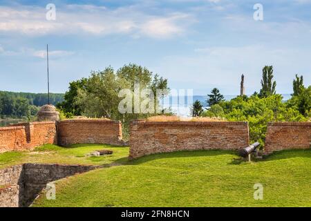 Les murs de la forteresse de Baba Vida et le Danube à Vidin, Bulgarie Banque D'Images