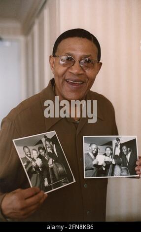 Bob Cranshaw, Swinging Jazz Party, Blackpool, 2005; photos du Junior Mance Trio prises par Brian Foskett dans les coulisses. Banque D'Images