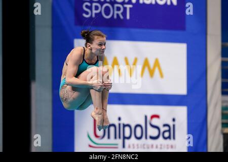 BUDAPEST, HONGRIE - 15 MAI : Kaja Skrzek de Pologne en compétition au Springboard 3M de Womens préliminaire lors des championnats européens de plongée sous-marine LEN à Duna Arena le 15 mai 2021 à Budapest, Hongrie (photo d'Andre Weening/Orange Pictures) Banque D'Images