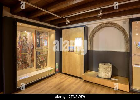 Intérieur du musée, Musèu dera Val d'Aran, à Vielha (Vallée de l'Aran, Catalogne, Espagne) ESP: Interior del Musèu dera Val d'Aran, en Vielha (España) Banque D'Images