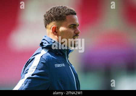 Llanelli, Royaume-Uni. 15 mai 2021. Cardiff Blues centre Ben Thomas se réchauffe devant le match de rugby Scarlets v Cardiff Blues PRO14 Rainbow Cup. Crédit : Gruffydd Thomas/Alay Live News Banque D'Images