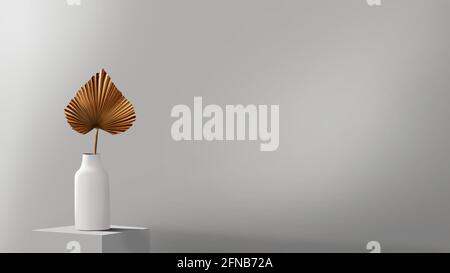 Feuilles séchées isolées, vase blanc avec feuille de palmier séchée.Éventail feuille de paume coupée. Banque D'Images