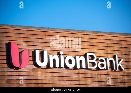 Signe Union Bank, logo sur la façade d'une succursale d'une banque à service complet - San Jose, Californie, États-Unis - 2021 Banque D'Images