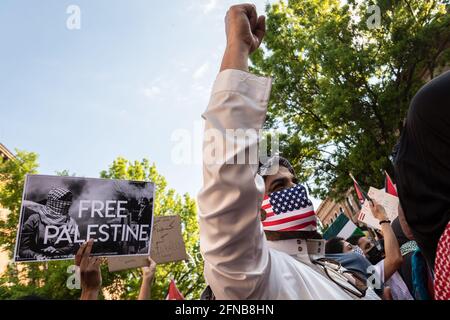 Queens, États-Unis d'Amérique . 15 mai 2021. Les Palestiniens-Américains et leurs alliés ont protesté contre le conflit israélo-palestinien lors d'un rassemblement à Brooklyn le 15 mai 2021. (Photo de Gabriele Holtermann) crédit: SIPA USA/Alay Live News Banque D'Images