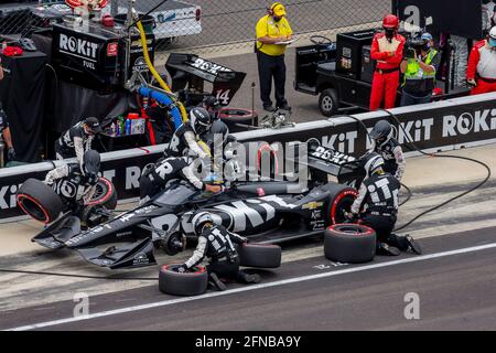 Indianapolis, Indiana, États-Unis. 15 mai 2021. SÉBASTIEN BOURDAIS (14) du Mans, France, met sa voiture en service lors du Grand Prix GMR au circuit automobile d'Indianapolis, Indiana. Crédit : Brian Spurlock Grindstone Media/ASP/ZUMA Wire/Alay Live News Banque D'Images