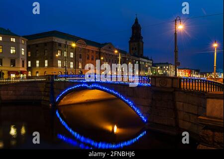 Pont illuminé de la ville de Göteborg Banque D'Images