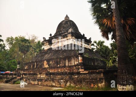 PRA que Makmo ou Pra que Pathum stupa Singhalese style Du temple Wat Wisunalat ou Wisunarat Visoun pour le peuple laotien et les voyageurs étrangers voyagent v Banque D'Images