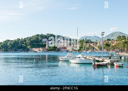 Marina et baies à Cavtat, Croatie Banque D'Images