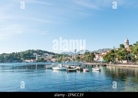 Marina et baies à Cavtat, Croatie Banque D'Images