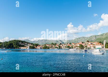 Marina et baies à Cavtat, Croatie Banque D'Images