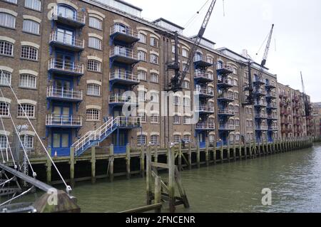 Londres, Royaume-Uni : vue sur les bâtiments résidentiels de New Concordia Wharf, en South Bank Banque D'Images