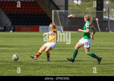 Airdrie, North Lanarkshire, 16 mai 2021. Action pendant la Scottish Building Society Scottish Women's Premier League 1 Fixture Motherwell FC vs Hibernian FC, Penny Cars Stadium, Airdrie, North Lanarkshire, 16 mai 2021 | Credit Colin Poultney | Credit: Colin Poultney/Alay Live News Banque D'Images