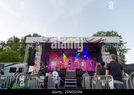 De gauche à droite, faites glisser les reines Kim Chi (sang-Jeune Shin), Vanessa Vanjie Mateo (José Cancel), Gottmik (Kade Gottlieb), Rosé (Ross McCorkell), plastique Ti Banque D'Images