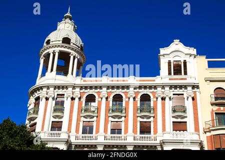 Beau bâtiment appelé Casa Cerda situé sur la place Saint-Domingue À Murcie Banque D'Images