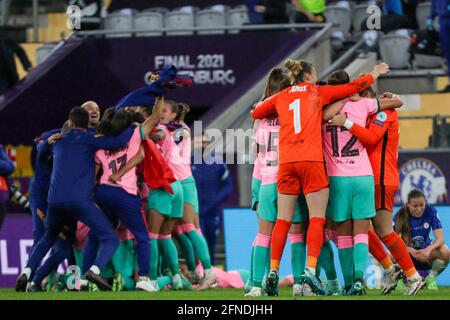 Göteborg, Suède. 16 mai 2021. Les joueurs de Barcelone célèbrent leur victoire de la FINALE 2021 de la Ligue des champions des femmes de l'UEFA lors du sifflement final entre le FC Chelsea et le FC Barcelone à Gamla Ullevi à Göteborg, en Suède. Crédit: SPP Sport presse photo. /Alamy Live News Banque D'Images