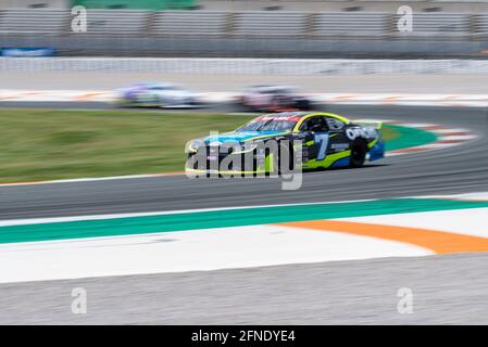 Valence, Espagne. 16 mai 2021. Lorins Hezemans de Hendriks Motorsport en action lors de la course Nascar Whelen Valencia.la série NASCAR Whelen Euro a été fondée en 2008 et a établi la série européenne officielle NASCAR en janvier 2012 grâce à un partenariat à long terme signé avec NASCAR (National Association for stock car Auto Racing). La NASCAR européenne célèbre son seul rendez-vous en Espagne au circuit Ricardo Tormo à Cheste, Valence. Crédit : SOPA Images Limited/Alamy Live News Banque D'Images