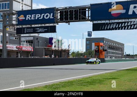 Valence, Espagne. 16 mai 2021. Lorins Hezemans de Hendriks Motorsport en action lors de la course Nascar Whelen Valencia.la série NASCAR Whelen Euro a été fondée en 2008 et a établi la série européenne officielle NASCAR en janvier 2012 grâce à un partenariat à long terme signé avec NASCAR (National Association for stock car Auto Racing). La NASCAR européenne célèbre son seul rendez-vous en Espagne au circuit Ricardo Tormo à Cheste, Valence. Crédit : SOPA Images Limited/Alamy Live News Banque D'Images