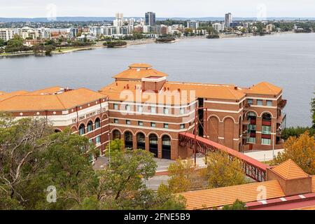 Old Swan Brewery vue depuis Kings Park avec South Perth en arrière-plan Banque D'Images