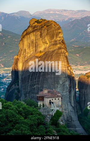 Monastère de Rousanou, monastère de Meteora au lever du soleil, Grèce Banque D'Images