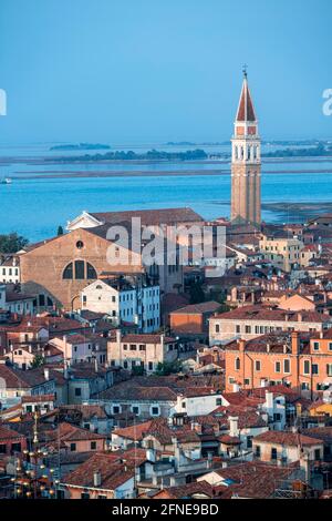 Vue depuis le Campanile de San Marco, l'église de Chiesa di San Francesco della Vigna et Chiesa di San Lorenzo, vue sur Venise Banque D'Images