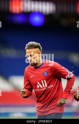 Neymar au cours de l'échauffement du match de football de la Ligue française 1 entre Paris Saint Germain (PSG) et Stade de Reims (SR) au stade du Parc des Princes, à Paris, France, le 16 mai 2021. Photo de Julien Poupart/ABACAPRESS.COM Banque D'Images