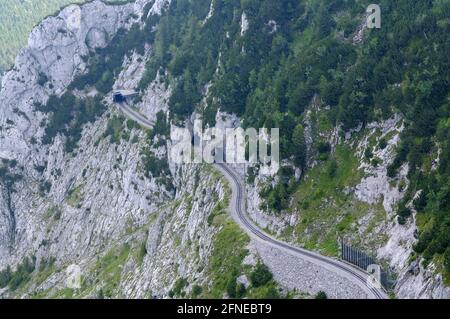 Wendelstein (1838 m), chemin de fer à crémaillère jusqu'au sommet, massif de Wendelstein, juillet, Mangfall Mountains, pré-Alpes bavaroises, Bavière, Allemagne Banque D'Images