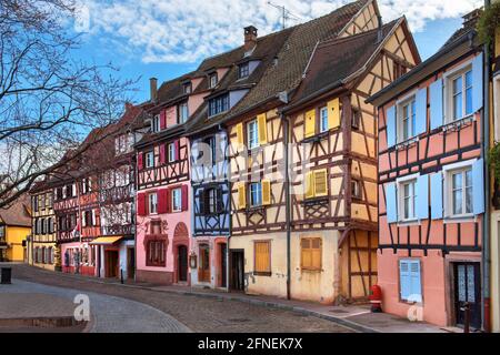 Maisons colorées à colombages à Colmar, Alsace, France Banque D'Images