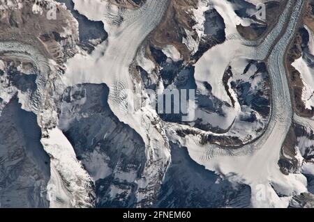 NÉPAL / TIBET - 06 Jan 2011 - cette image Pris de la Station spatiale internationale montre les glaciers autour Le côté nord-ouest du mont Everest Banque D'Images