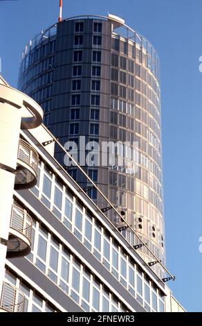 Vue sur le siège de RWE à Essen. [traduction automatique] Banque D'Images