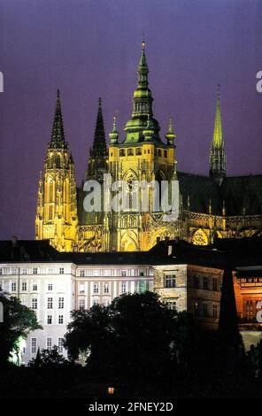 Cathédrale gothique Saint-Vitus au château de Prague. [traduction automatique] Banque D'Images