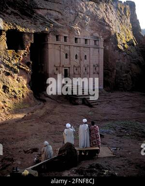 L'église de roche Bet Abba Libanos, également appelée Abba Mata près de Laibela dans les hauts plateaux de Wello datant du XIIIe siècle. Il porte le nom de l'éthiopien saint Abba Libanos.n [traduction automatique] Banque D'Images