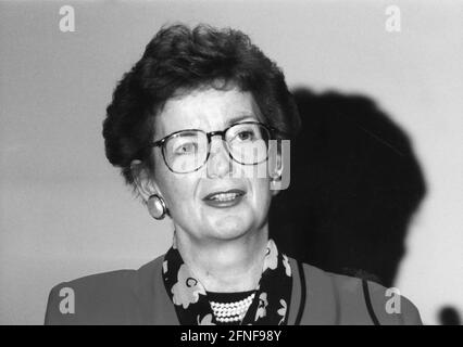 Date de l'enregistrement : 09.06.1999 Mary Robinson, Haut-Commissaire des Nations Unies aux droits de l'homme et ancienne Présidente de l'Irlande. [traduction automatique] Banque D'Images