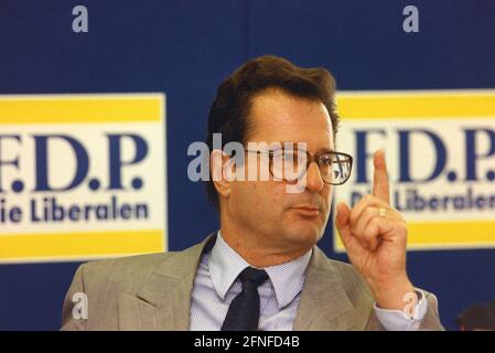 Klaus Kinkel, Ministre allemand des affaires étrangères et Président du FDP. [traduction automatique] Banque D'Images