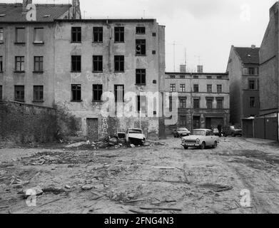 Saxe-Anhalt / Etat de GDR / 1991 Magdeburg, quartier Buckau. De nombreuses entreprises sont fermées dans la zone industrielle // GDR / Economie / Etats fédéraux [traduction automatique] Banque D'Images