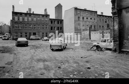 Saxe-Anhalt / Etat de GDR / 1991 Magdeburg, quartier Buckau. De nombreuses entreprises sont fermées dans la zone industrielle // GDR / Economie / Etats fédéraux [traduction automatique] Banque D'Images