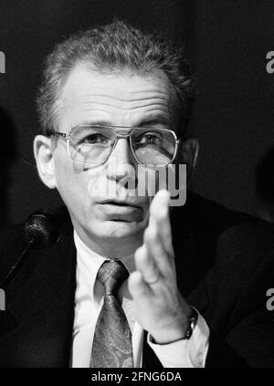 David J. HERMAN , Président du Conseil d'administration d'Adam Opel AG , juin 1994 [traduction automatique] Banque D'Images