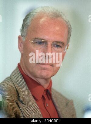 Conférence de presse du DFB football féminin 06.03.1999. Portrait de Franz Beckenbauer. [traduction automatique] Banque D'Images