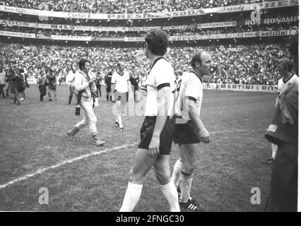 Les hommages de la FIFA à Beckenbauer, double vainqueur de la Coupe du