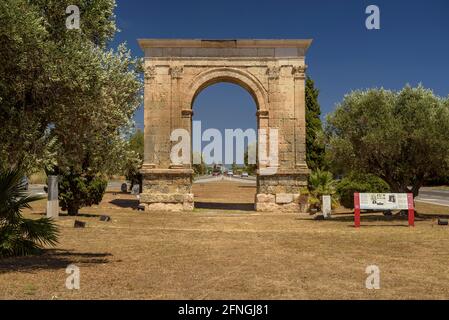 Arc de Berà arc romain, dans l'ancienne via Augusta (Tarragone, Catalogne, Espagne) ESP: Arc de Berà, d'origen romano, en la antigua via Augusta Banque D'Images