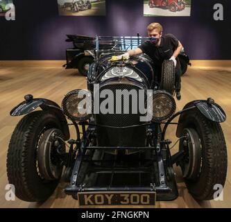 Londres Royaume-Uni 17 mai 2021 les enchères de Bonhams ont des collectionneurs de haute performance fabriqués à domicile par les grandes marques britanniques de Rolls-Royce à MG, et ne comptant pas moins de 11 Aston Martins. 1927 Bentley 3/4 ½ -litre Speed Model Sports, estimation £280,000 – 340,000. ,Paul Quezada-Neiman/Alamy Live News Banque D'Images