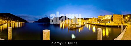 La nuit tombe sur le port de Torbole sur le lac de Garde. Province de Trento, Trentin-Haut-Adige, Italie, Europe. Banque D'Images