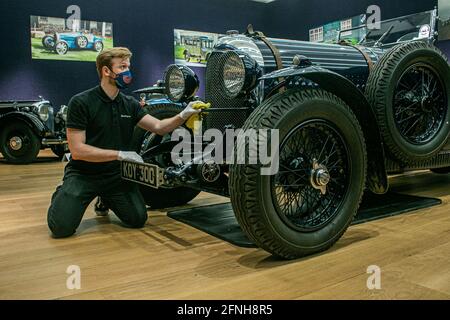 NEW BOND STREET LONDRES 17 MAI 2021. Un 1927 Bentley 3/4 1/2-litre Speed Model Sports Cossica carrosserie montée pour Forrest Lycett en 1936 . Estimation: £280,000 -340,000. Le lieu de vente aux enchères aura lieu à New Bond Street le 19 mai. Credit: amer ghazzal / Alamy Live News Banque D'Images