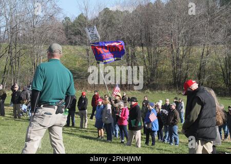 Décembre 2020. Protestation contre la fraude électorale dans une petite ville de Virginie, aux États-Unis. Banque D'Images