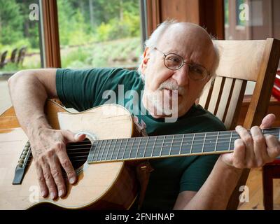 Chanteur de Peter Yarrow du groupe folklorique des années 1960, Peter Paul et Mary. Banque D'Images