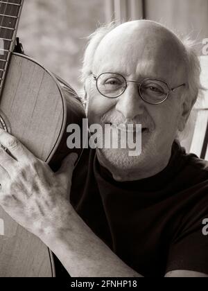 Chanteur de Peter Yarrow du groupe folklorique des années 1960, Peter Paul et Mary. Banque D'Images