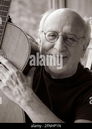 Chanteur de Peter Yarrow du groupe folklorique des années 1960, Peter Paul et Mary. Banque D'Images