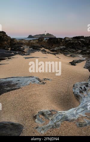 Magnifique et insolite image de paysage du phare de Godrevy sur Cornouailles côte Banque D'Images